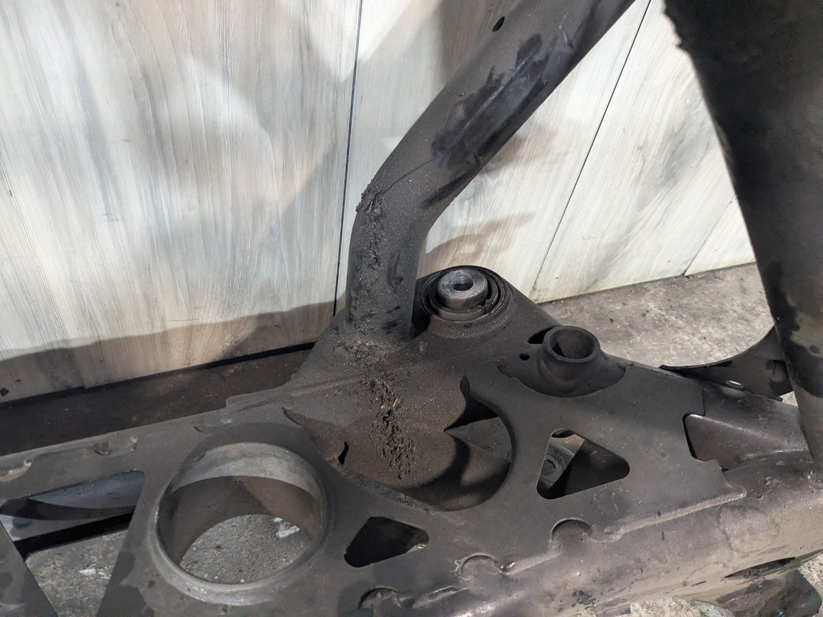 2015 BMW M4 F82 Rear Axle Support Crossmember Subframe 2284640 OEM BMW F80 F82 F83 F87 M2 M3 M4 Rear Axle Carrier Support Suspension Subframe OEM