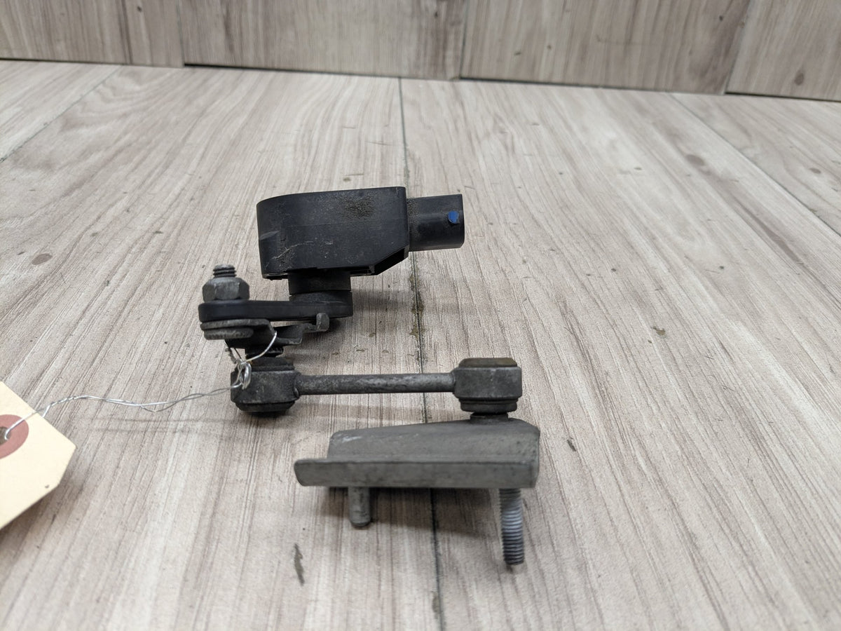 10-16 OEM Mercedes W212 E350 E550 Front Suspension Height Level Sensor