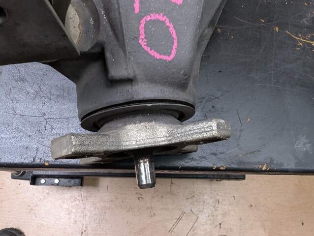 Mercedes W207 W212 W218 CLS550 E550 Rear Axle Differential Carrier 2.47 RWD 81k