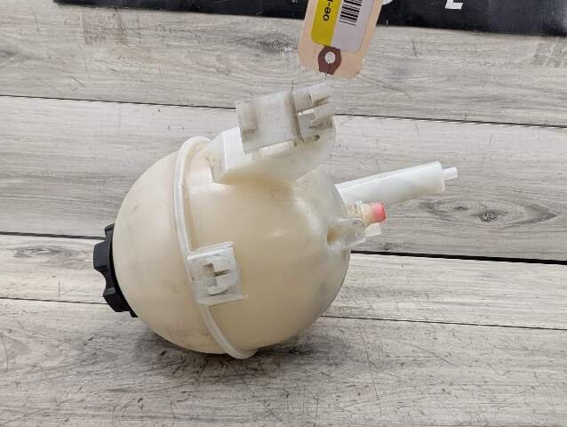 19-25 OEM BMW G05 G06 G07 X5 X6 X7 Radiator Coolant Reservoir Expansion Tank