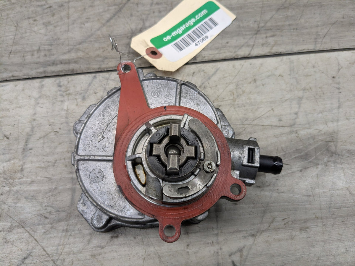 08-25 OEM AUDI A4 A5 A6 A7 A8 Q5 Q7 S4 S5 SQ5 Engine Vacuum Pump