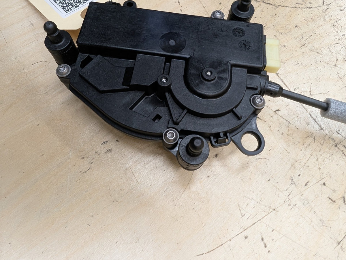 2019-2026 BMW X5 G05 Liftgate Trunk Lid Liftgate Lock Latch Actuator 9482992 OEM