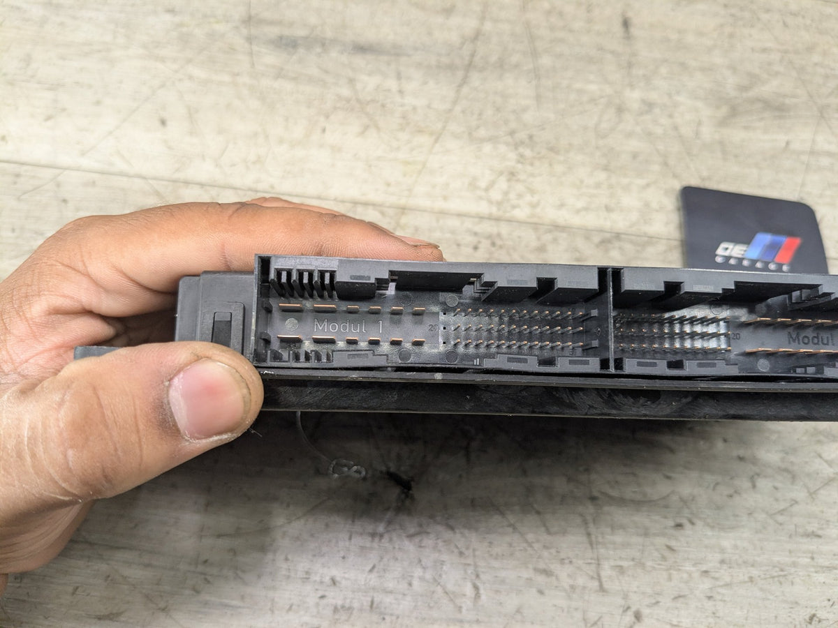 07-14 OEM BMW E70 E71 X5 X6 AHL FRM FRM3 3R Footwell Light Control Module VDM