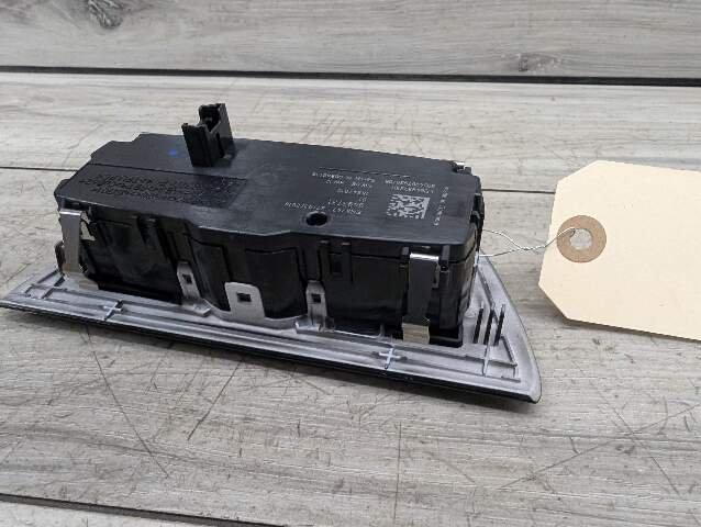 OEM BMW F90 G30 G32 530 540 M550 M5 Headlight Switch Control Panel Light Module