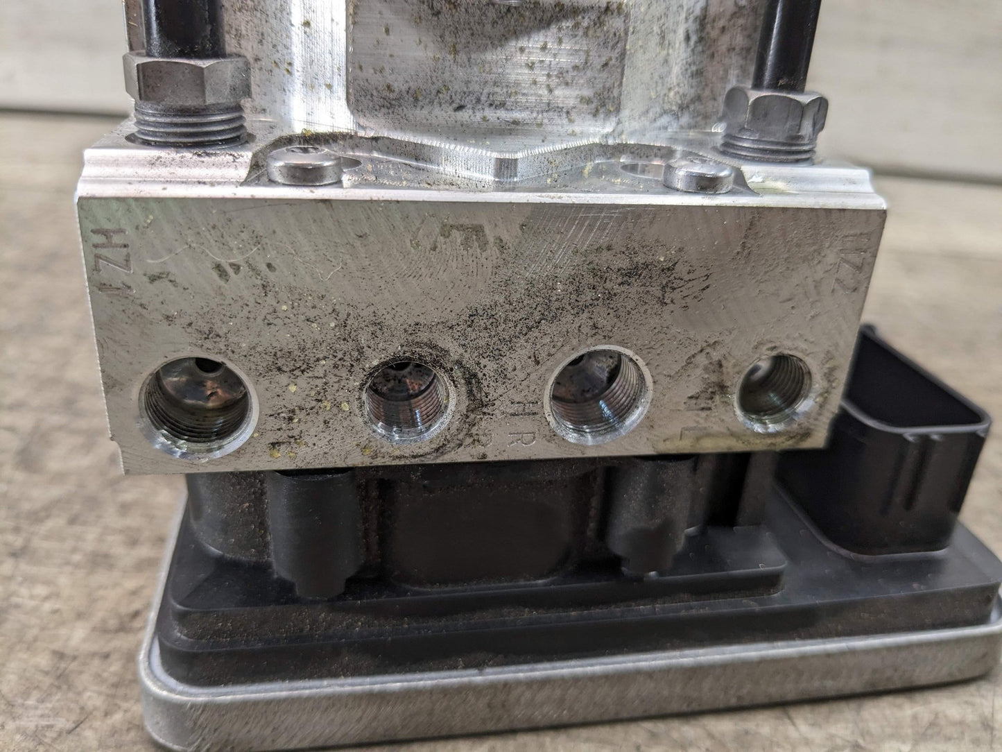 2018 BMW 540i G30 ABS Pump Module 6889210 16-20 OEM BMW G30 G32 G11 G12 750 DSC ABS Pump Computer Unit Anti Lock Brake
