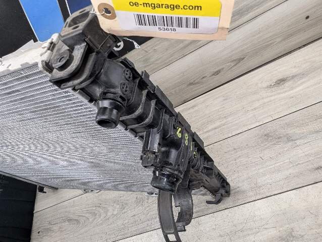 *16-19 OEM BMW G11 G12 G30 750 M550iX Coolant Radiator N63R