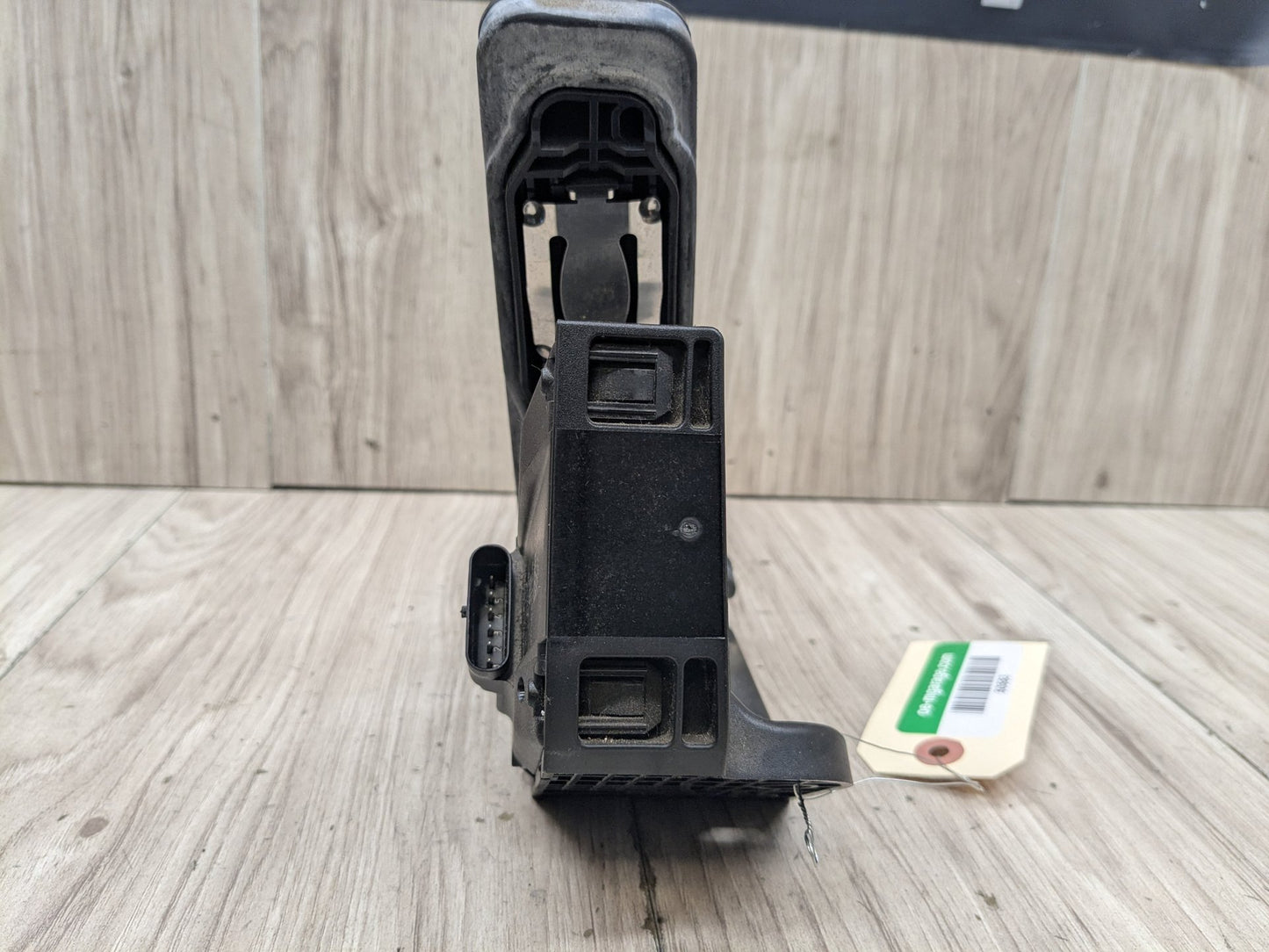 2015-2021 Mercedes-Benz C43 W205 Gas Accelarator Pedal A2053000104 OEM