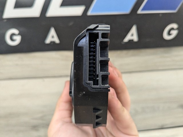 OEM BMW F22 F30 F32 F33 F36 Front Left Driver Power Seat Adjust Control Switch