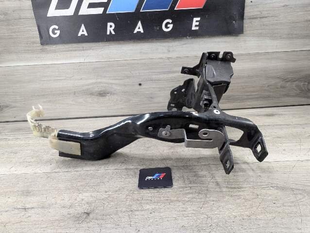 16-19 OEM BMW G12 740 750 M760 Front Right Passenger Headlight Support Bracket