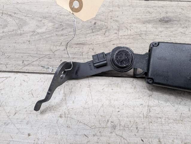 17-20 OEM BMW F90 M5 G30 530 540 M550 Rear Left Driver Seatbelt Seat Belt Buckle