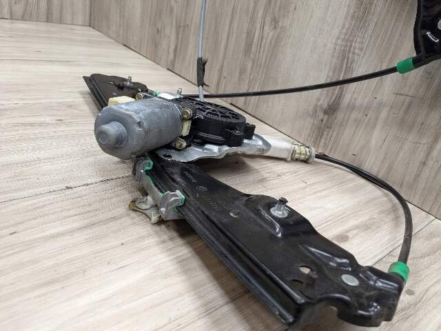 03-08 OEM BMW E85 E86 Z4 Front Right Passenger Door Window Regulator w/ Motor