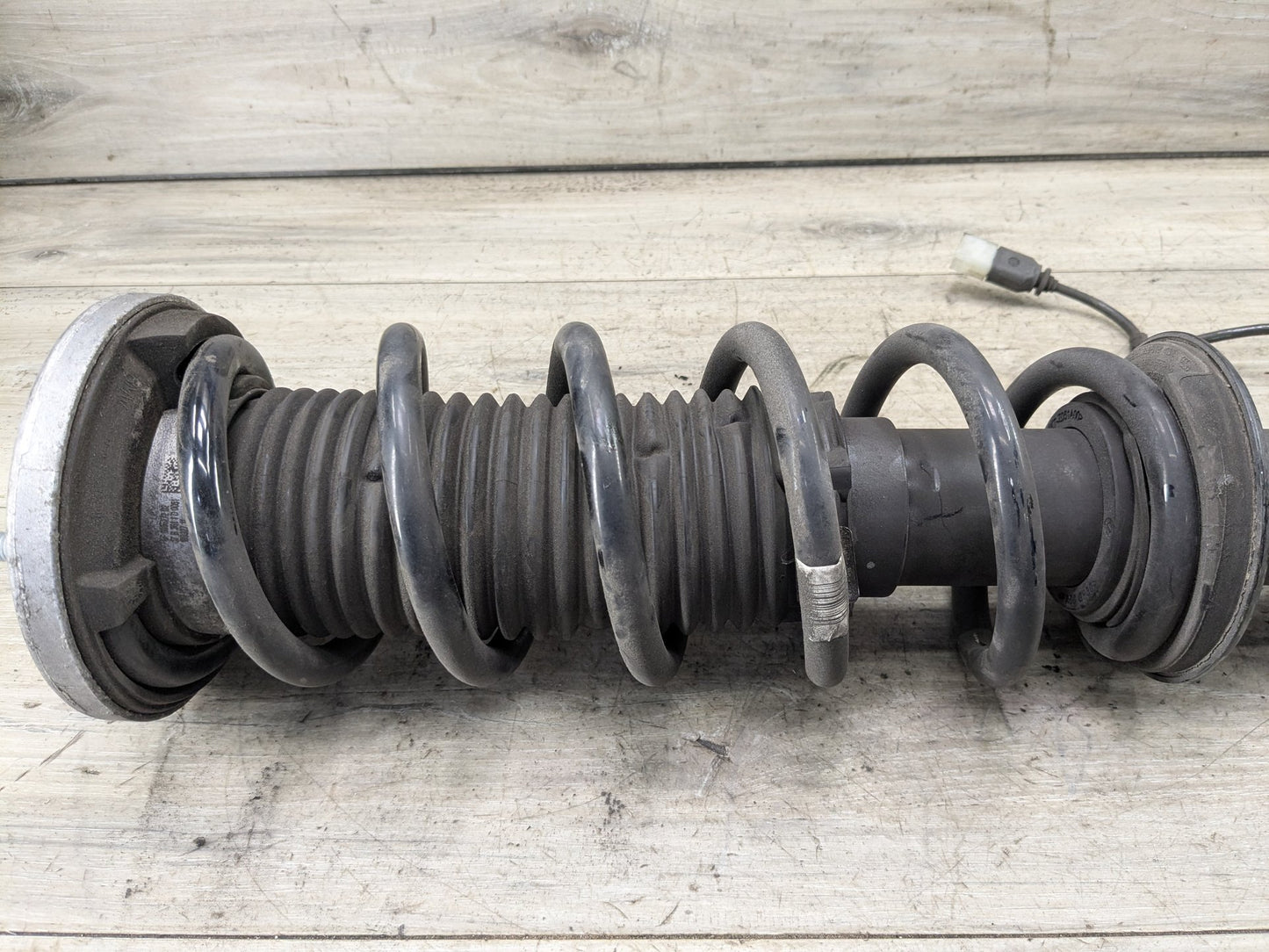 17-23 OEM BMW G30 M550 Rear Right Passenger Side Spring Strut Shock Absorber VDC