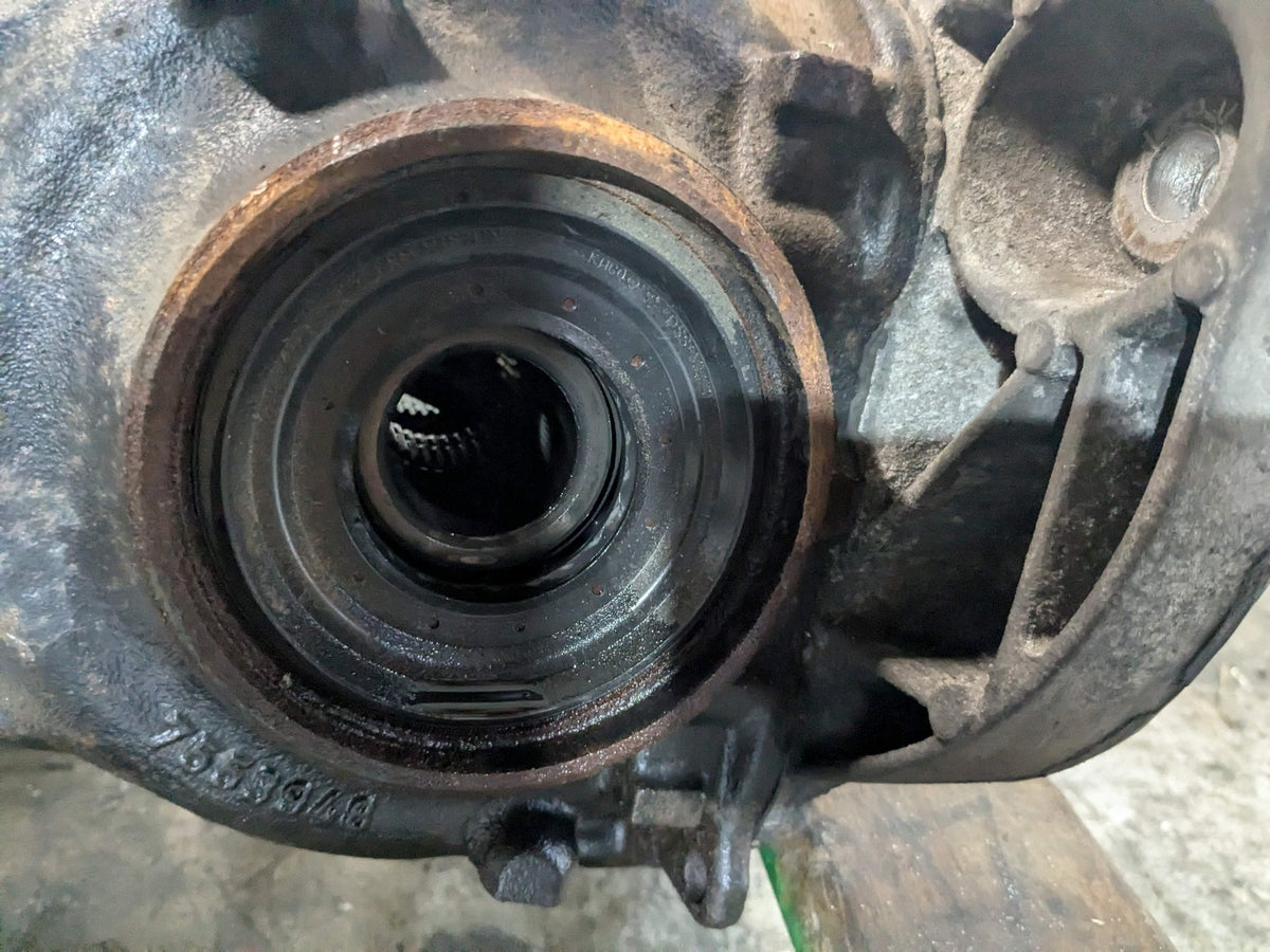 2011 BMW X5 E70 Rear Axle Carrier Differential 123192k 7552523