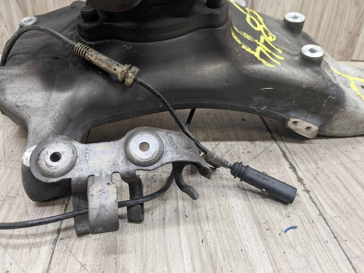 2017-2023 BMW M550i G30 Front Right Passenger Spindle Knuckle w/ Bearing 6884386 OEM BMW G15 G30 530 540 M550 AWD Front Right Passenger Spindle Knuckle Bearing OEM