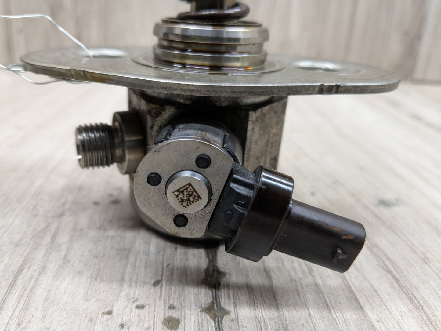 16-20 OEM BMW G11 G12 750 G30 M550 Engine N63R HPFP High Pressure Fuel Pump 5-8