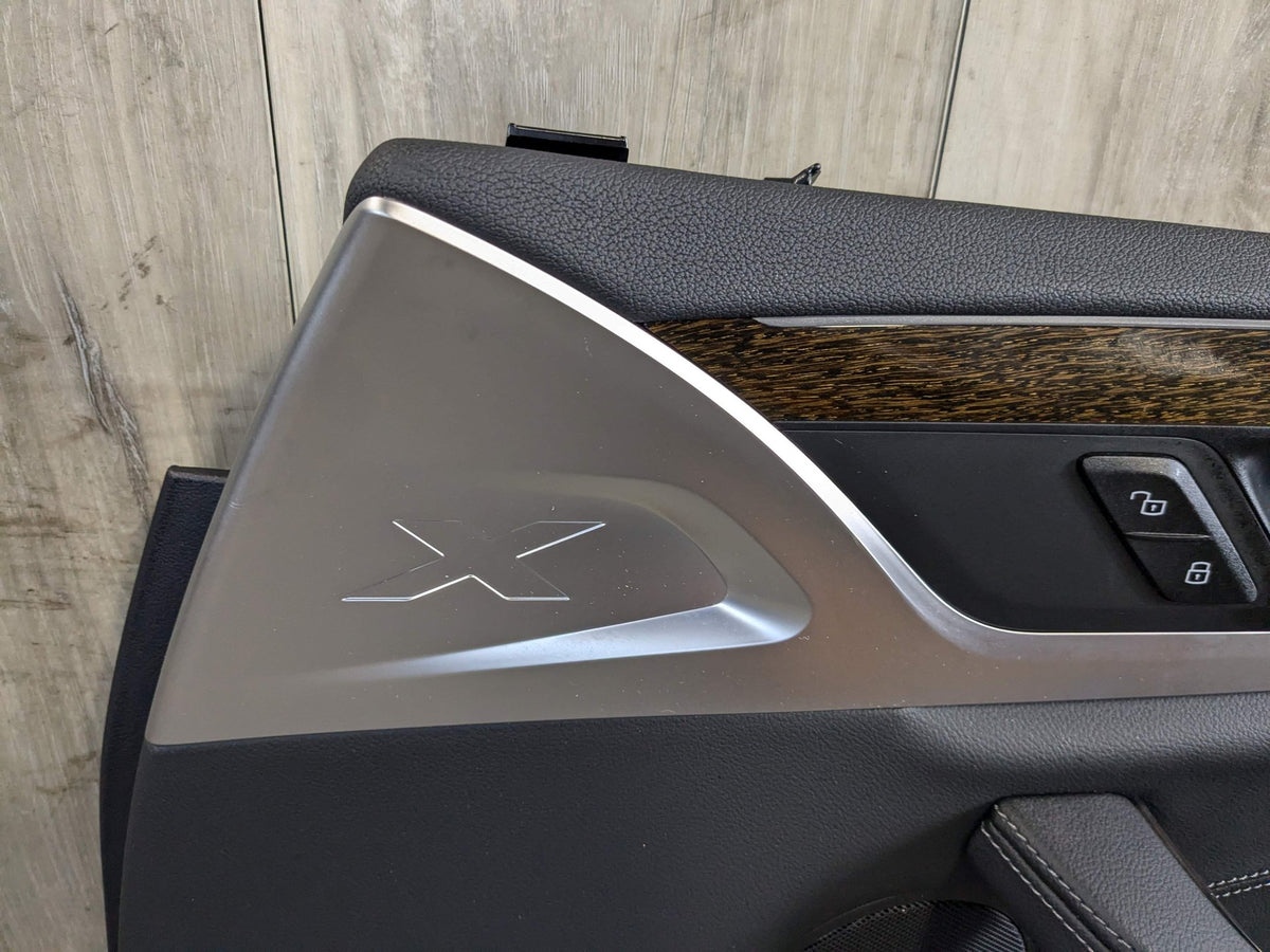 2019 BMW X3 G01 Front Right Passenger Interior Door Panel Card 7410282 OEM BMW G01 X3 FRONT Right Passenger Interior Door Panel Card Trim Cover Black OEM