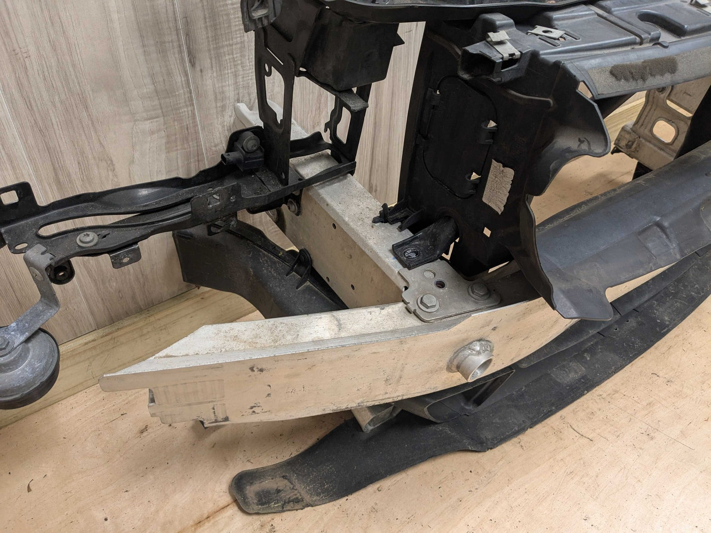 2014 BMW 435i F32 Front Clip Frame Radiator Support Assembly 7255393
