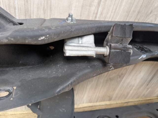 10-16 Mercedes A207 C207 W204 W207 W212 Rear Subframe Support Cradle Crossmember