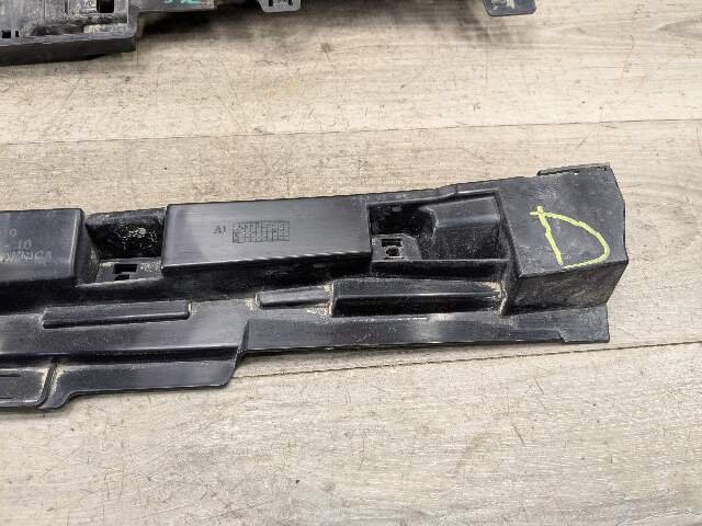 2011 - 2016 BMW 335i F30 Left Driver Side Skirt Rocker Panel Brackets SET 7256915 N55B30M0