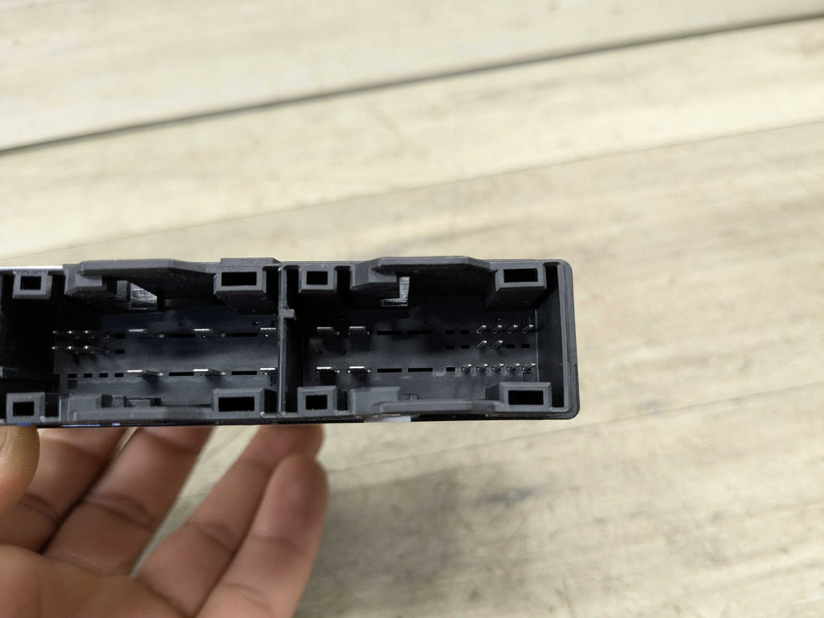 Front Left or Right Seat Control Module OEM BMW G01 G02 G05 G07 G12 G20 G29 G30 F90 Front Left Right Seat Control Module