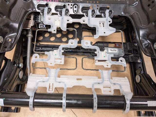 16-23 OEM BMW G12 G30 Front Right Passenger Seat Rail Track w/ Motors 7367546