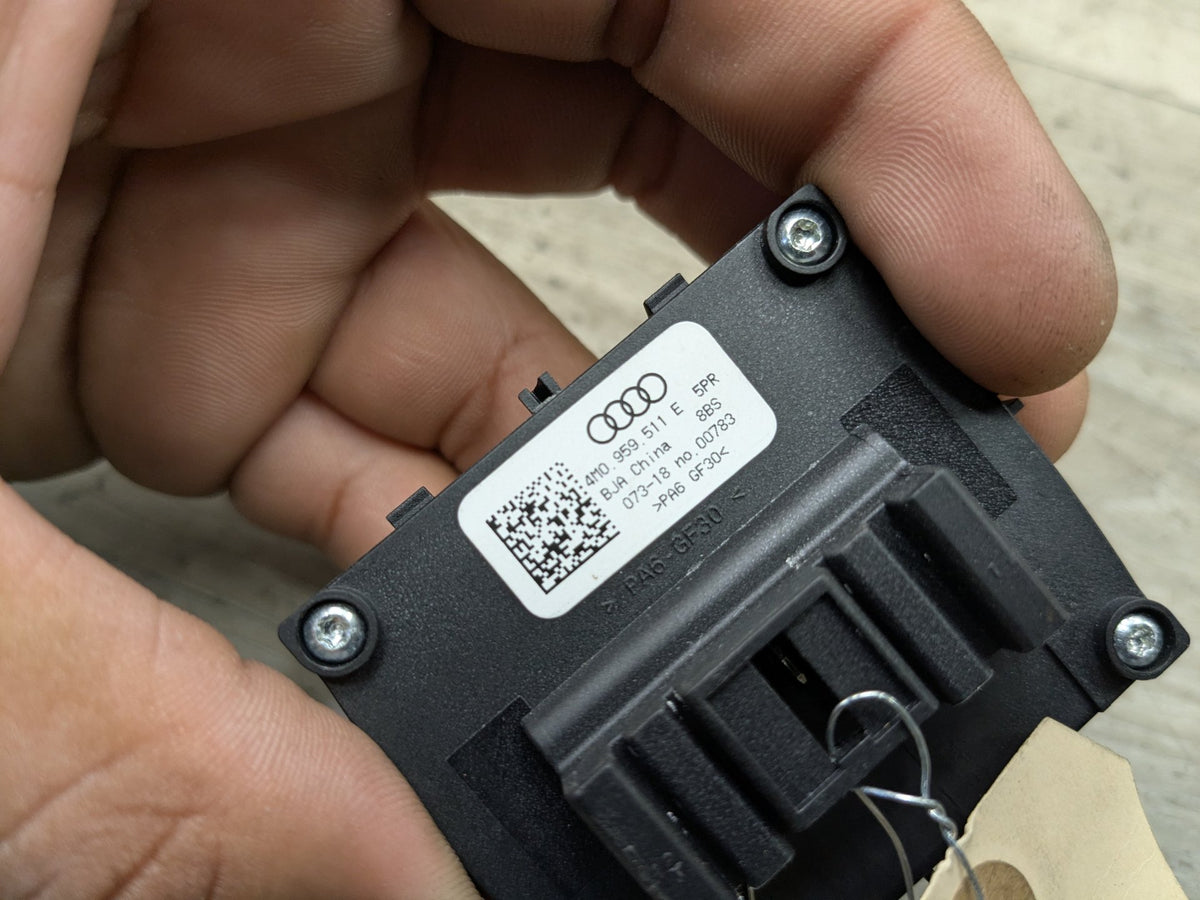 18-24 OEM AUDI Q5 SQ5 Rear Suspension Load Edge Trunk Control Release Switch
