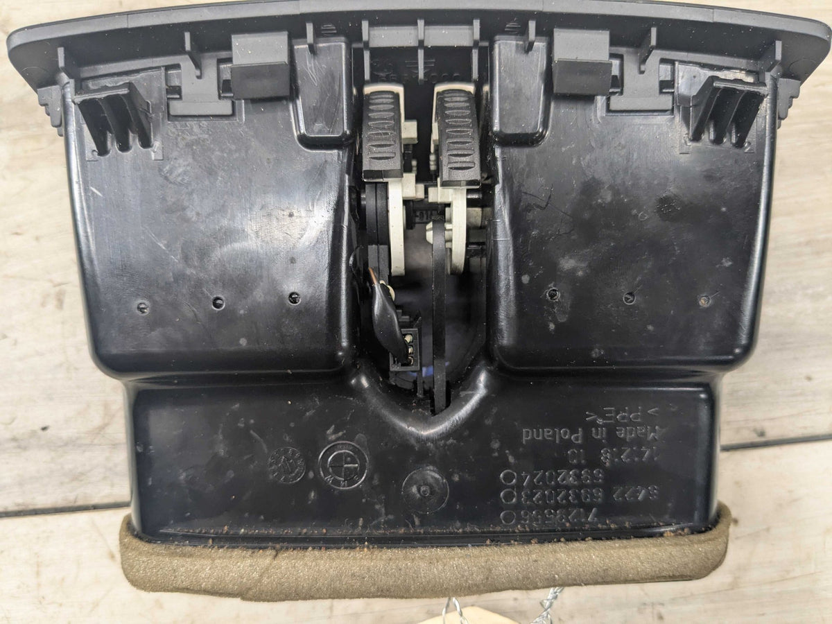 OEM BMW E92 328 335 Coupe Interior Central Console Rear Vent