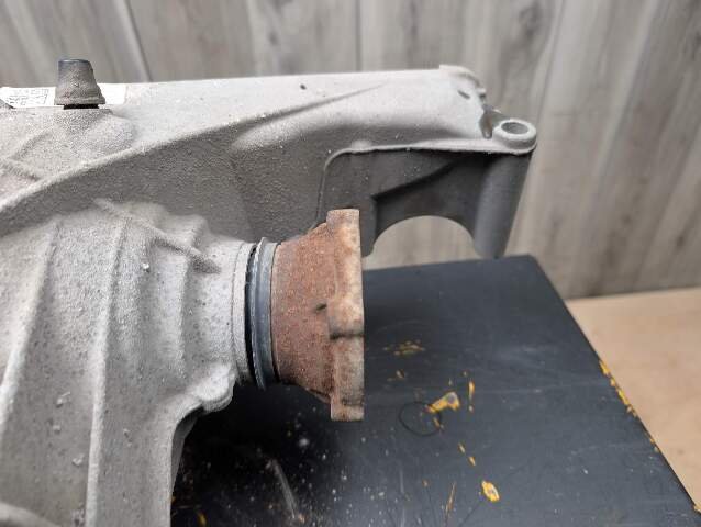 17-25 OEM AUDI A4 A5 AWD Quattro 2.0L Rear Axle Differential Carrier