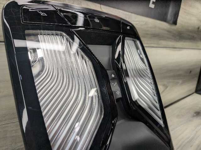 OEM BMW F90 G01 G05 G20 G26 G30 G80 G82 Headliner Roof Console Dome Light Module