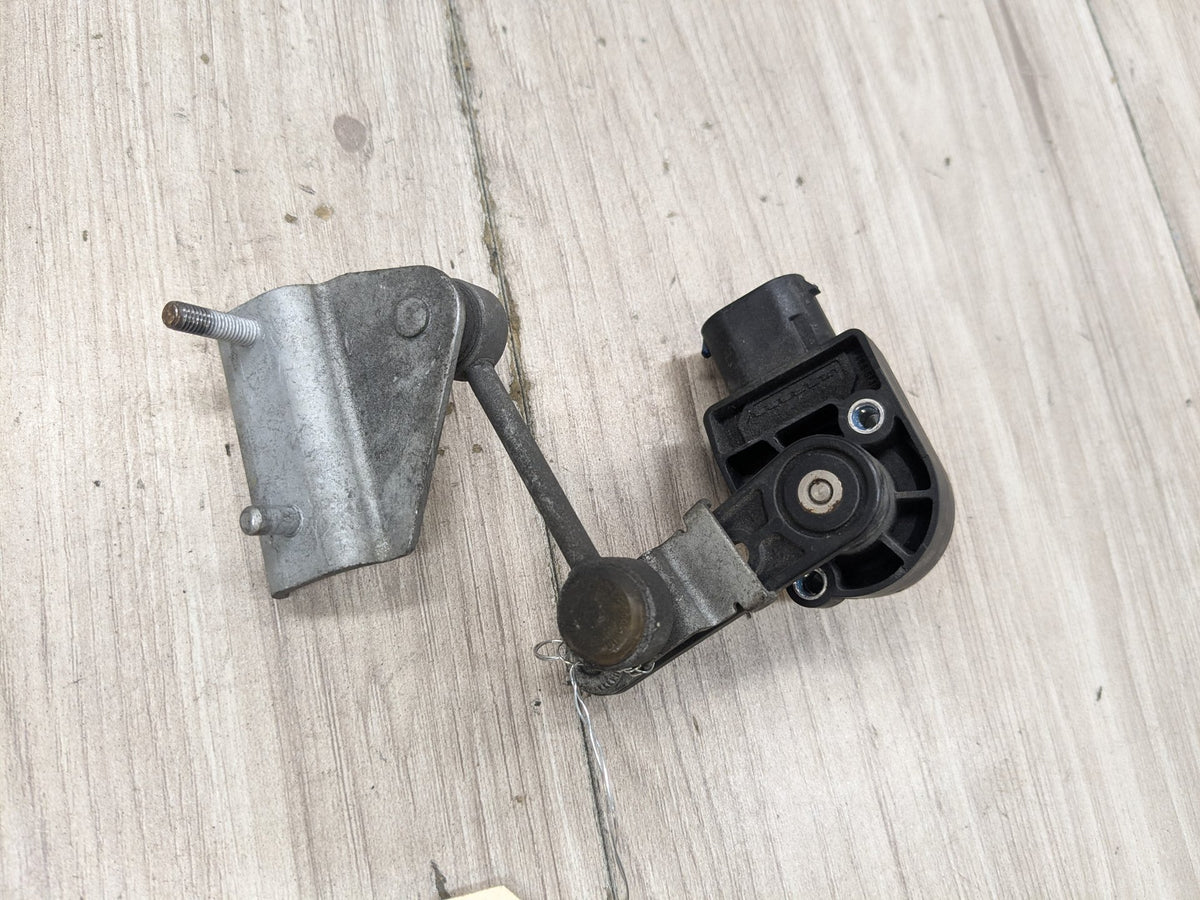 10-16 OEM Mercedes W212 E350 E550 Front Suspension Height Level Sensor