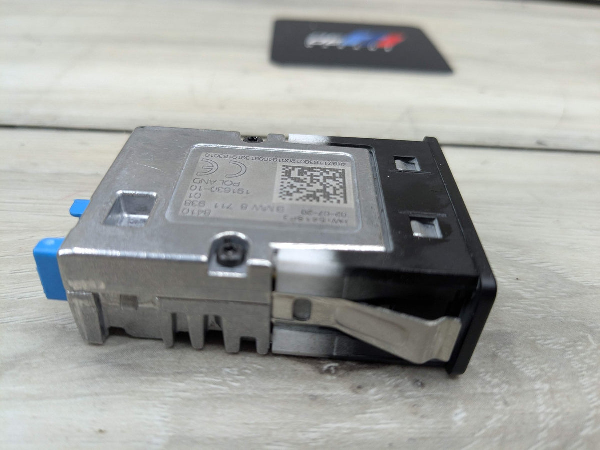 OEM BMW G01 G02 G11 G12 G20 G30 F97 USB Type C Charger Port Socket Connector