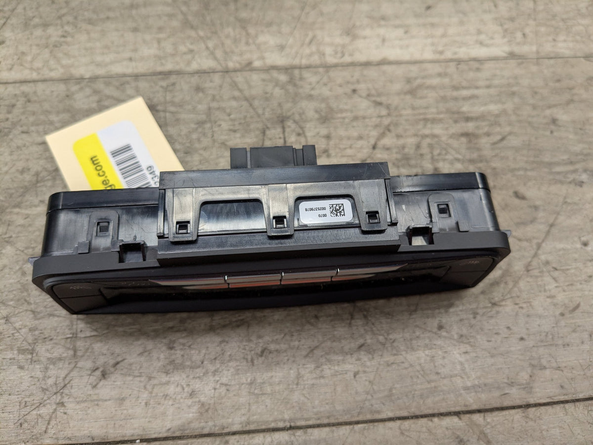 OEM BMW G05 G06 G07 X5 X6 X7 REAR AC Heater Climate Control Switch Module