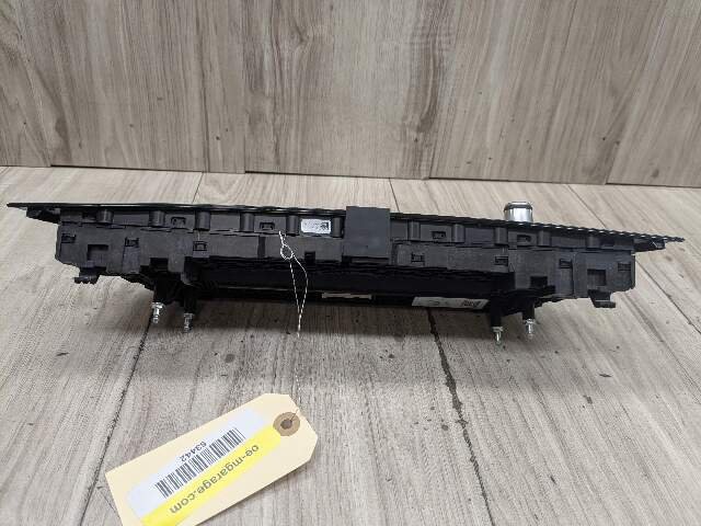 17-20 OEM BMW F90 G30 530 540 M550 AC Climate Control Panel Radio Media Buttons