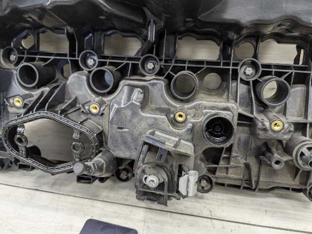 OEM BMW F39 F44 F48 G01 G20 G22 G23 G30 Engine B46 B48 Cylinder Head Valve Cover