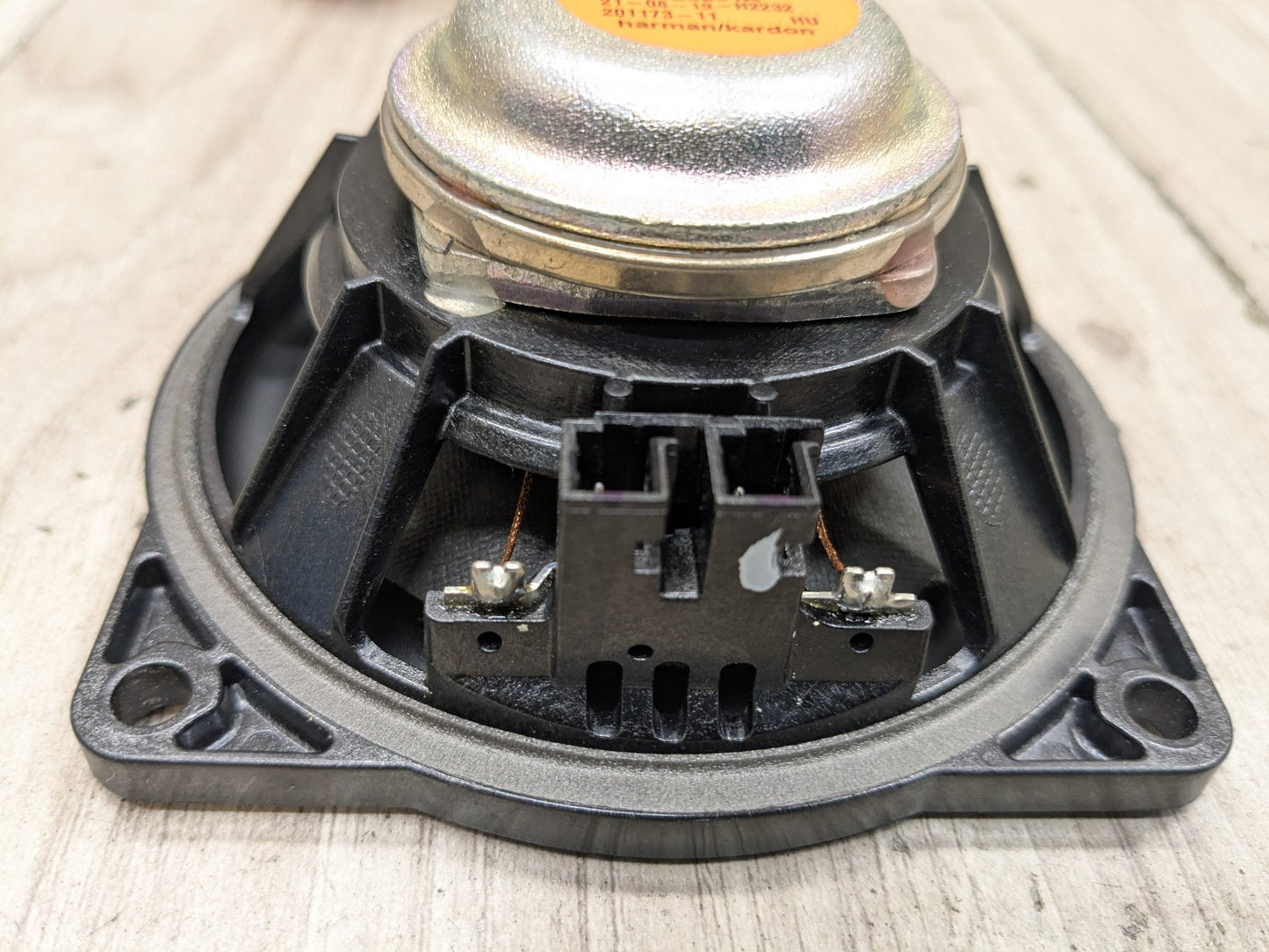 OEM BMW F44 F91 F93 G14 G15 G16 G20 G22 G23 G29 Top Hifi Mid Range Speaker HK