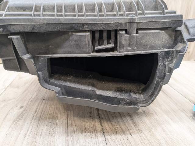 OEM BMW F39 F44 F48 X1 X2 228 Engine B46 Air Cleaner Filter Intake Resonator Box