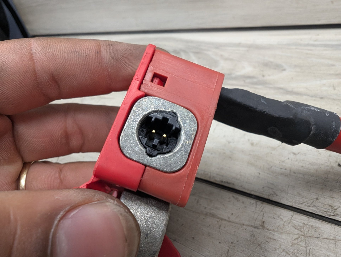 OEM BMW F15 F16 F85 F86 X5 X6 X5M Positive Plus Battery Pole Terminal Red Cable