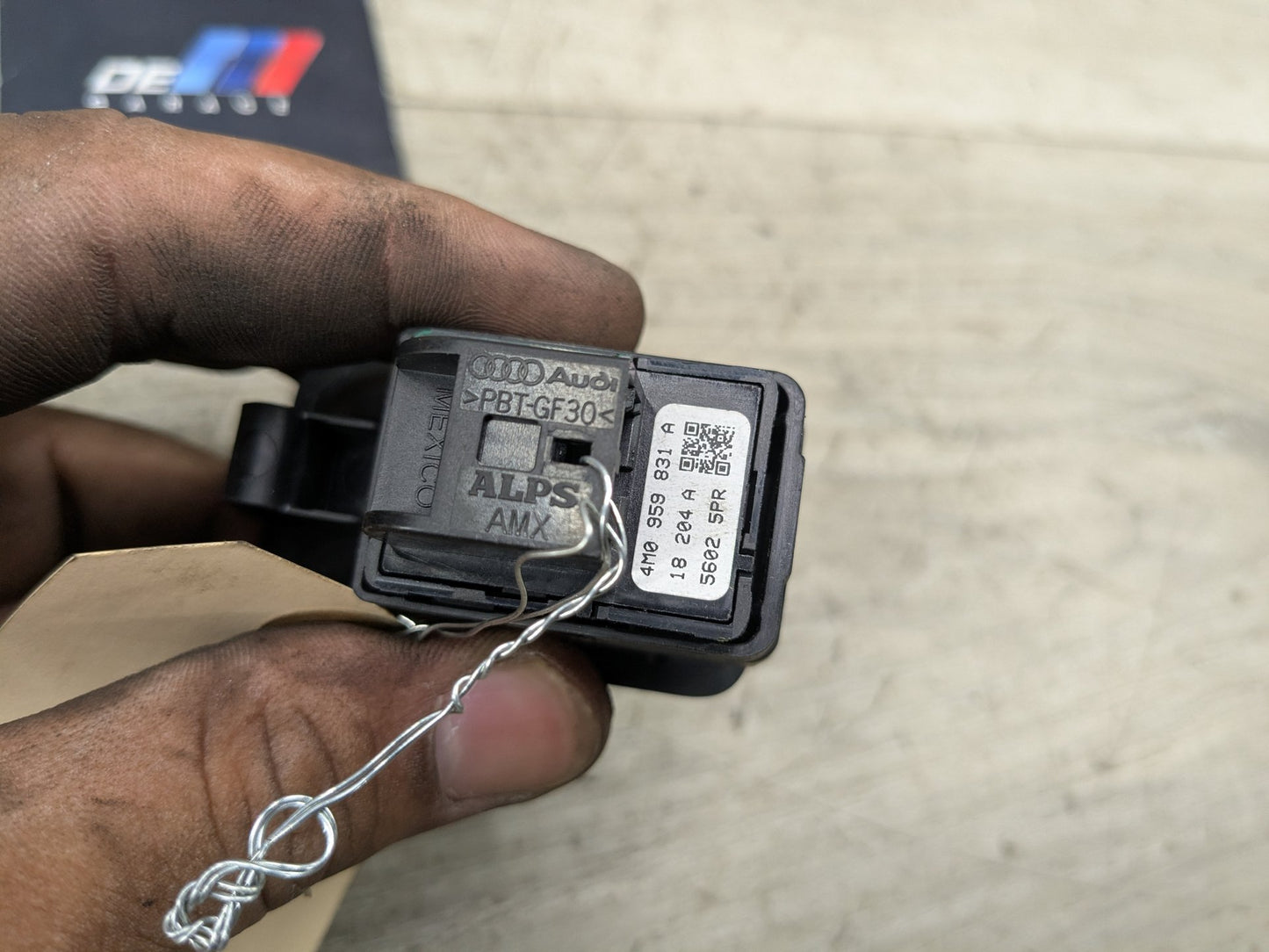 18-23 OEM AUDI A4 A5 Q5 Q7 Q8 S4 S5 SQ5 Liftgate Trunk Lid Open Release Switch