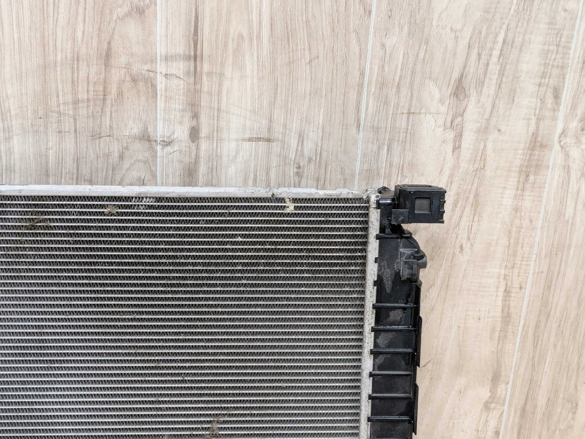 PRE-LCI OEM BMW G11 G12 750i 750iX G30 M550iX Auxiliary Coolant Radiator N63R