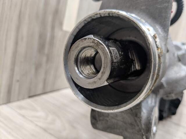 2014 Mercedes-Benz E550  Steering Gear Rack & Pinion 2124609000