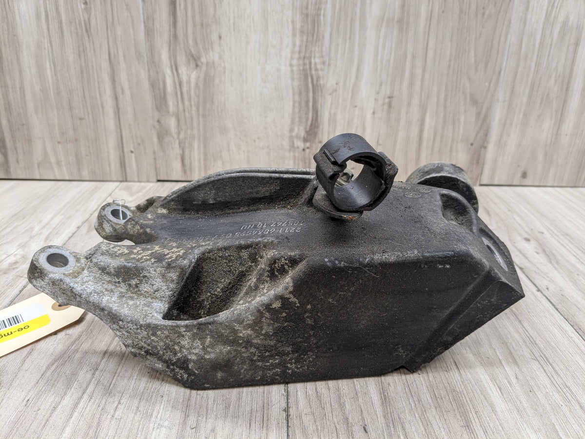 BMW G20 G22 G26 G30 G01 B46 Left Driver Engine Bracket Support Mount 6864595