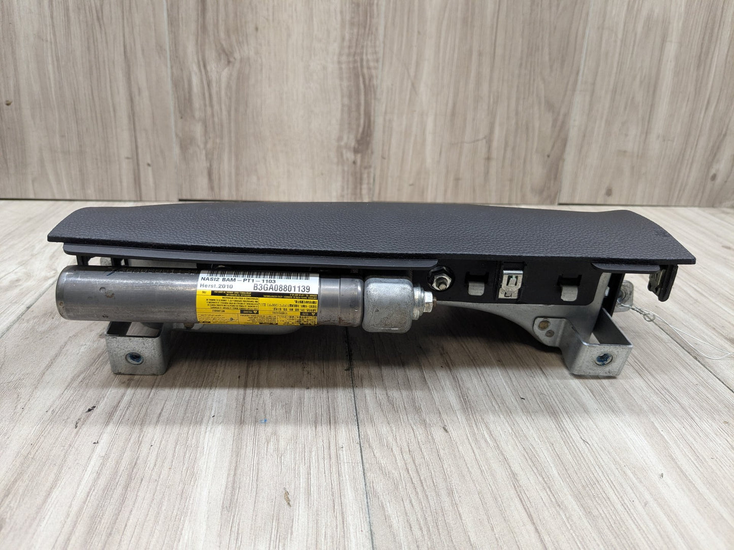 08-13 OEM BMW E88 128 135 CONVERTIBLE Front Left Driver Knee Lower Dash Airbag