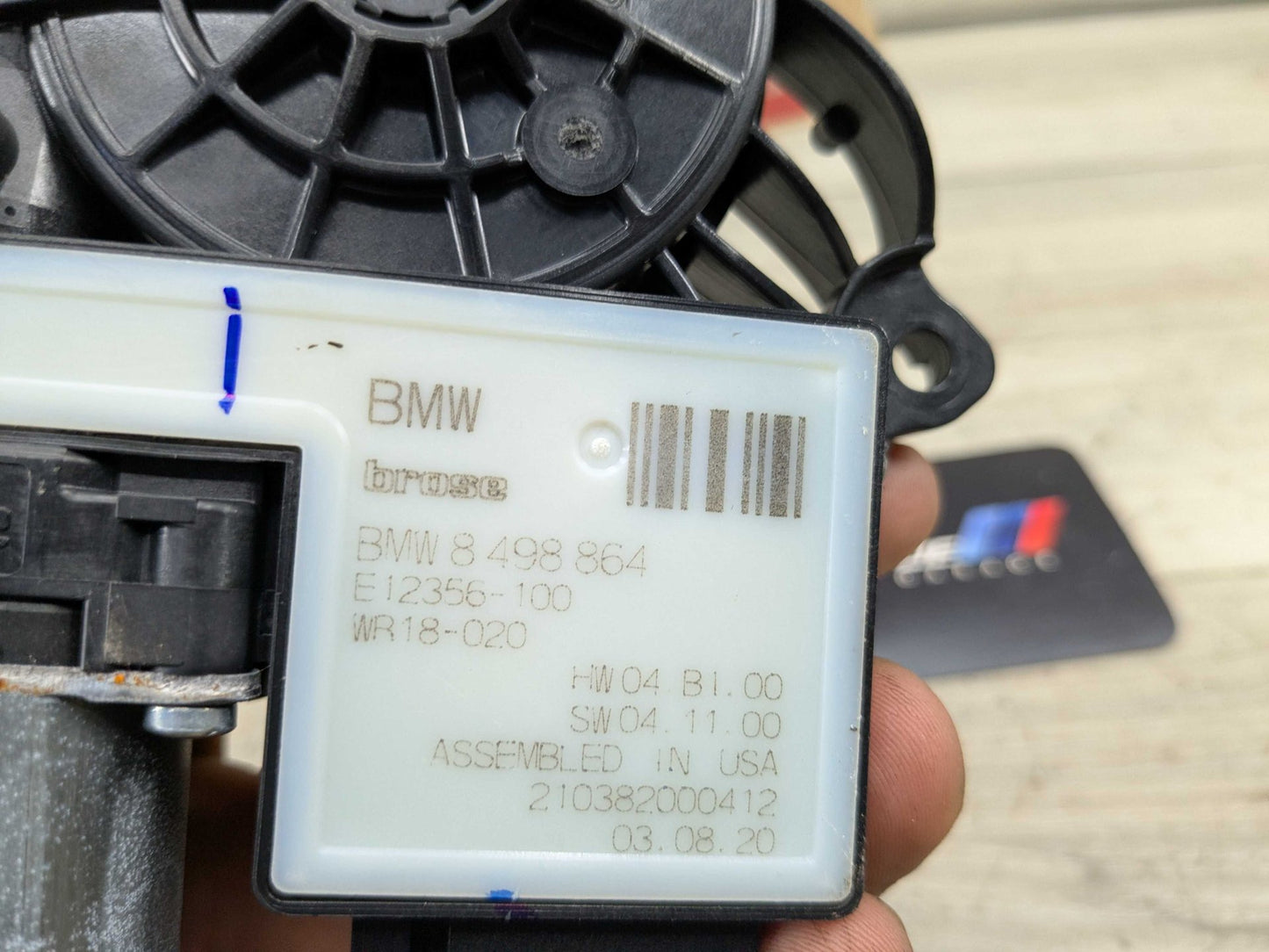 2021 BMW M340i G20 Rear Right Passenger Door Window Glass Regulator Motor 8498864 OEM BMW G20 G80 330 M340 REAR Right Passenger Side Door Window Regulator Motor
