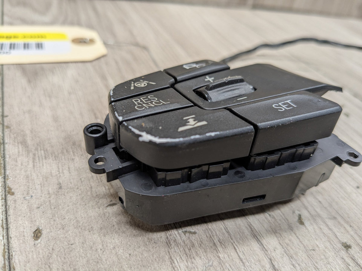 2017-2023 BMW M550i G30 Steering Wheel Switch Buttons 7854189 Pre-LCI OEM BMW F90 F97 G01 G02 G30 Multifunctional Steering Wheel Switch Button OEM