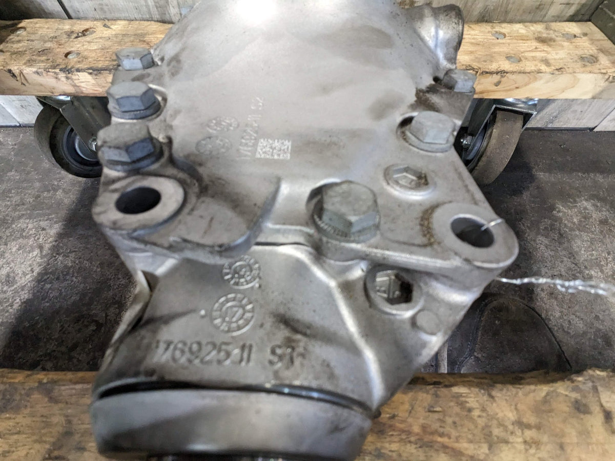 2018 BMW 540i G30 Front Axle Carrier Differential 8635703 OEM BMW G14 G15 G16 G26 G30 B46 B58 AWD Front Differential Axle Carrier 2.93 80K