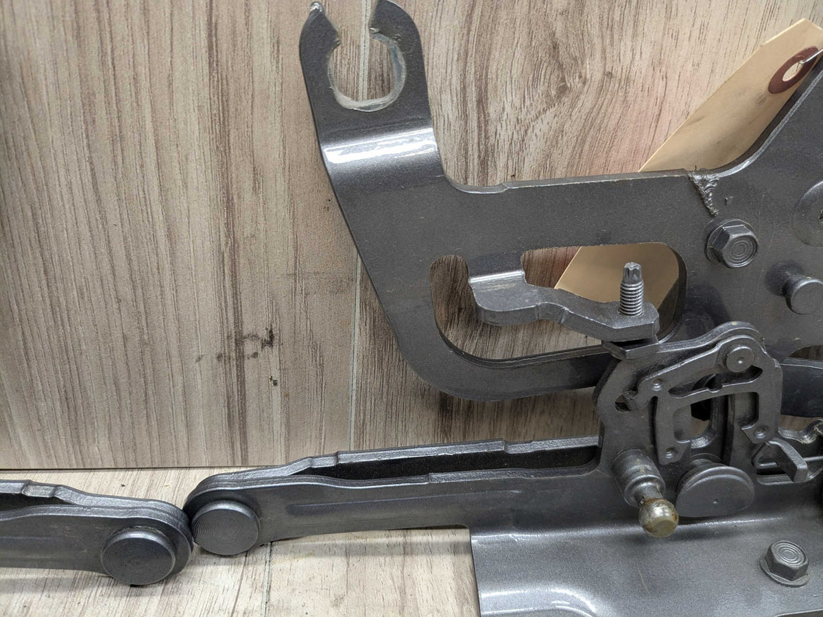 OEM BMW F15 F16 F85 F86 X5 X6 Left Right Hood Hinge Support Bracket SET