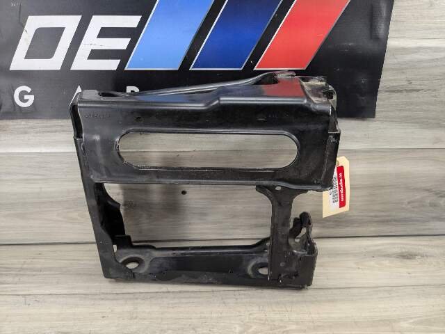 OEM BMW G01 G02 F97 X3 X4 Front Right Passenger Radiator Reinforcement Bracket