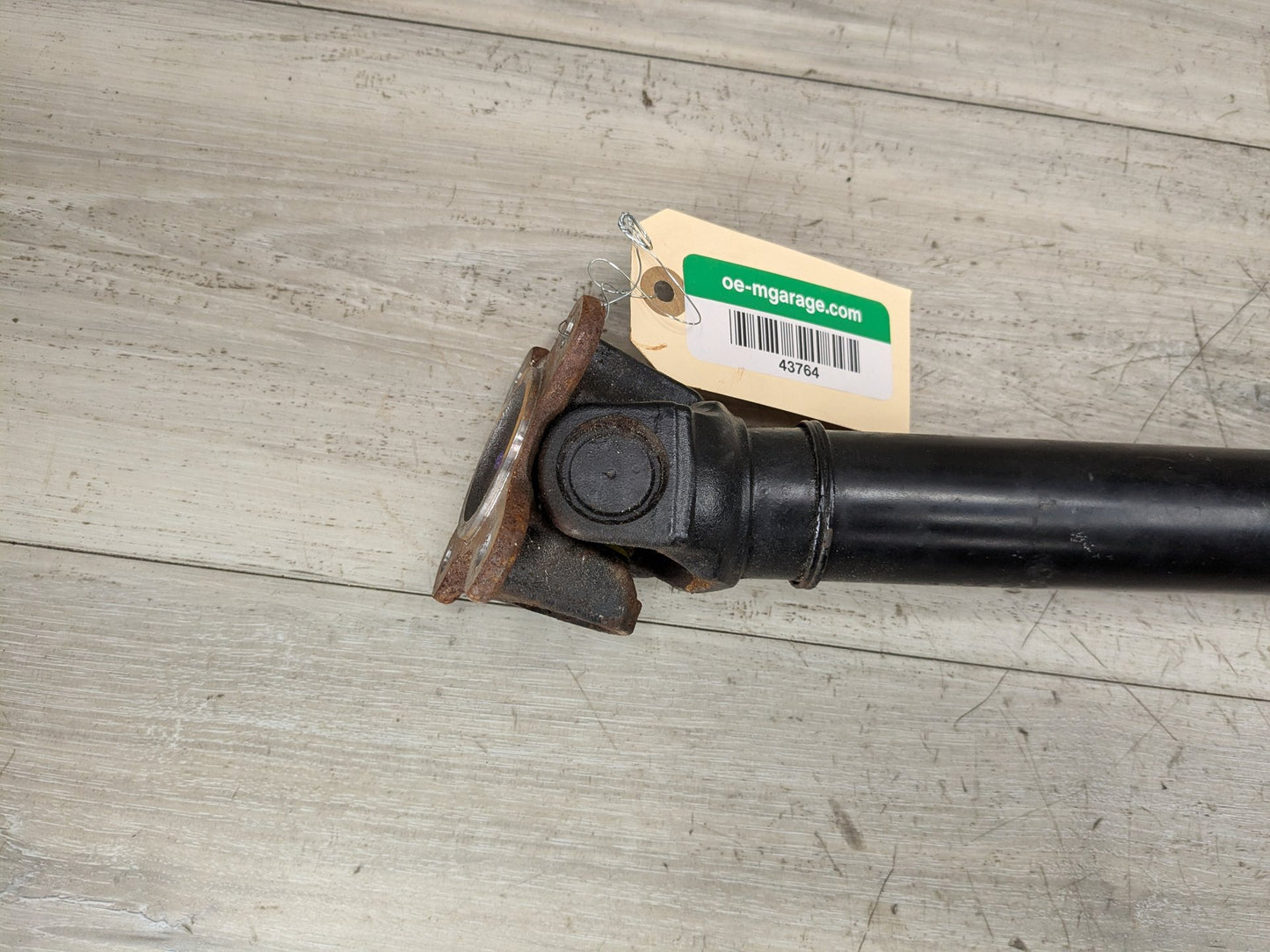 2019 BMW X3 G01 Front Propeller Driveshaft Drive Shaft 9488487 OEM BMW G01 G05 G12 G20 G30 F90 X3 M5 Front Drive Shaft Driveshaft Output