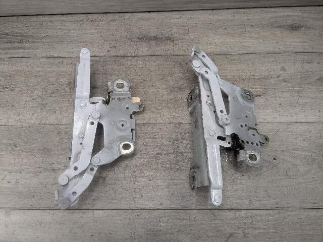 OEM BMW F22 F23 F30 F32 F33 F34 F36 F80 F82 F83 F87 Left Right Hood Hinges PAIR