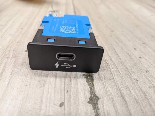 OEM BMW F44 F48 F97 G01 G05 G12 G20 G30 G80 USB Dual Type C Charger Port Socket